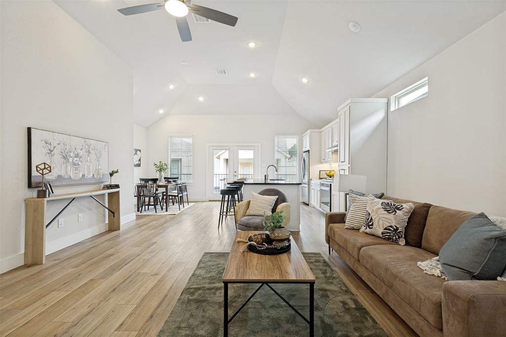 8117 Radnor Road Dallas, TX 75231 - Photo 8 of 29