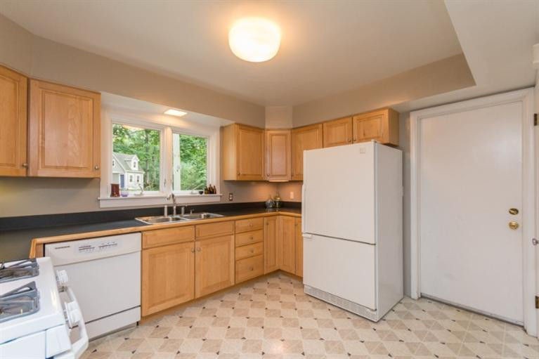 1006 Avon Road Ann Arbor, MI 48104 - Photo 13 of 33 Photo 13