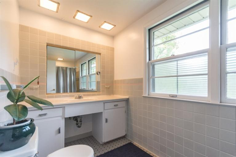 1006 Avon Road Ann Arbor, MI 48104 - Photo 26 of 33 Photo 26