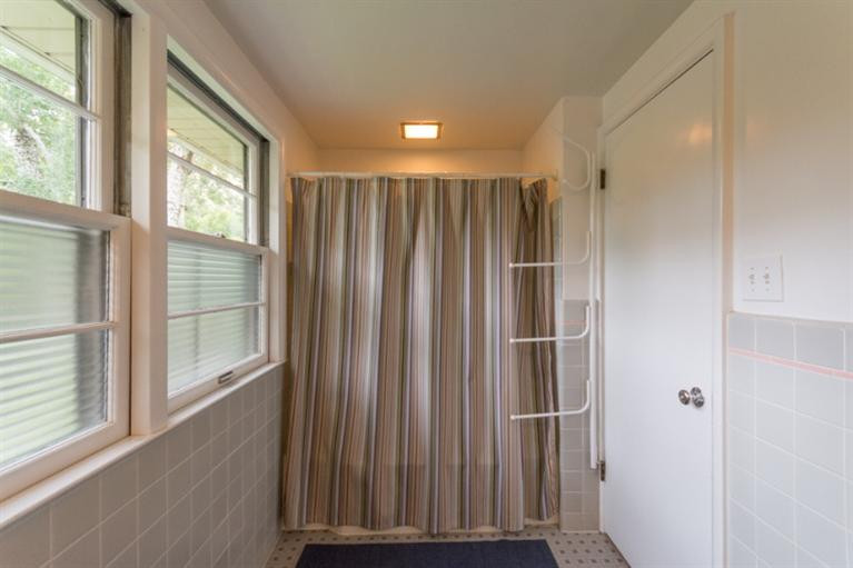 1006 Avon Road Ann Arbor, MI 48104 - Photo 27 of 33 Photo 27