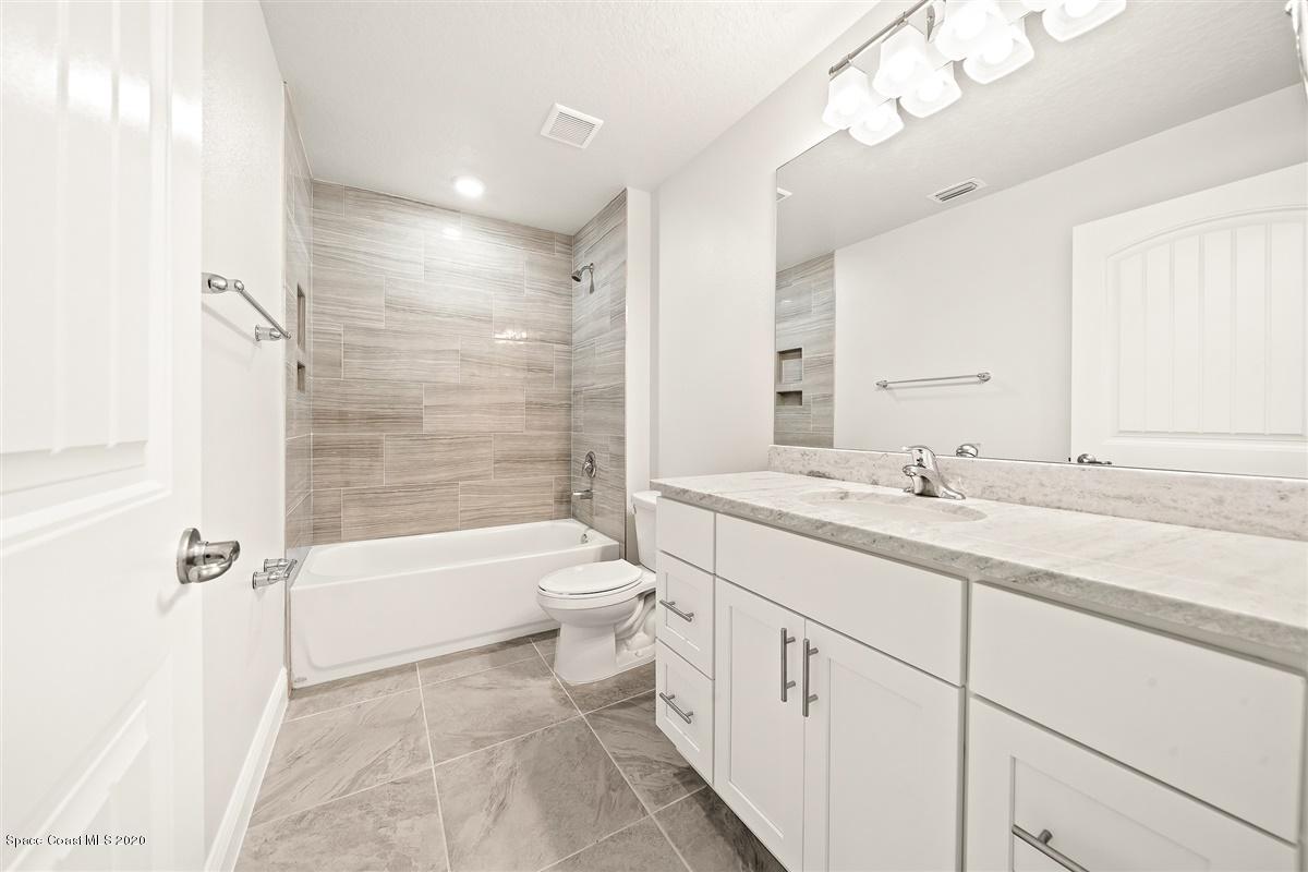 1475 Wakefield Road Southeast Palm Bay, FL 32909 - Photo 11 of 52 sample