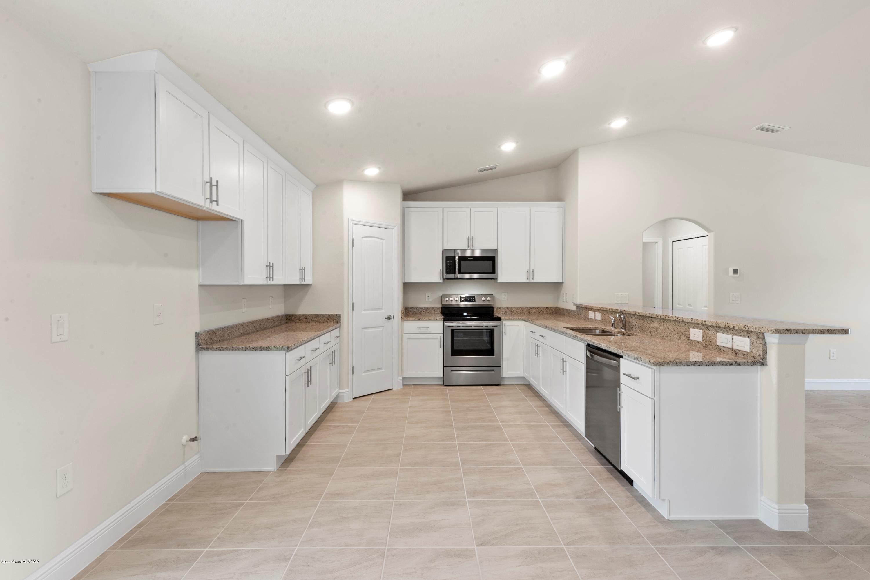 1475 Wakefield Road Southeast Palm Bay, FL 32909 - Photo 22 of 52 Sample