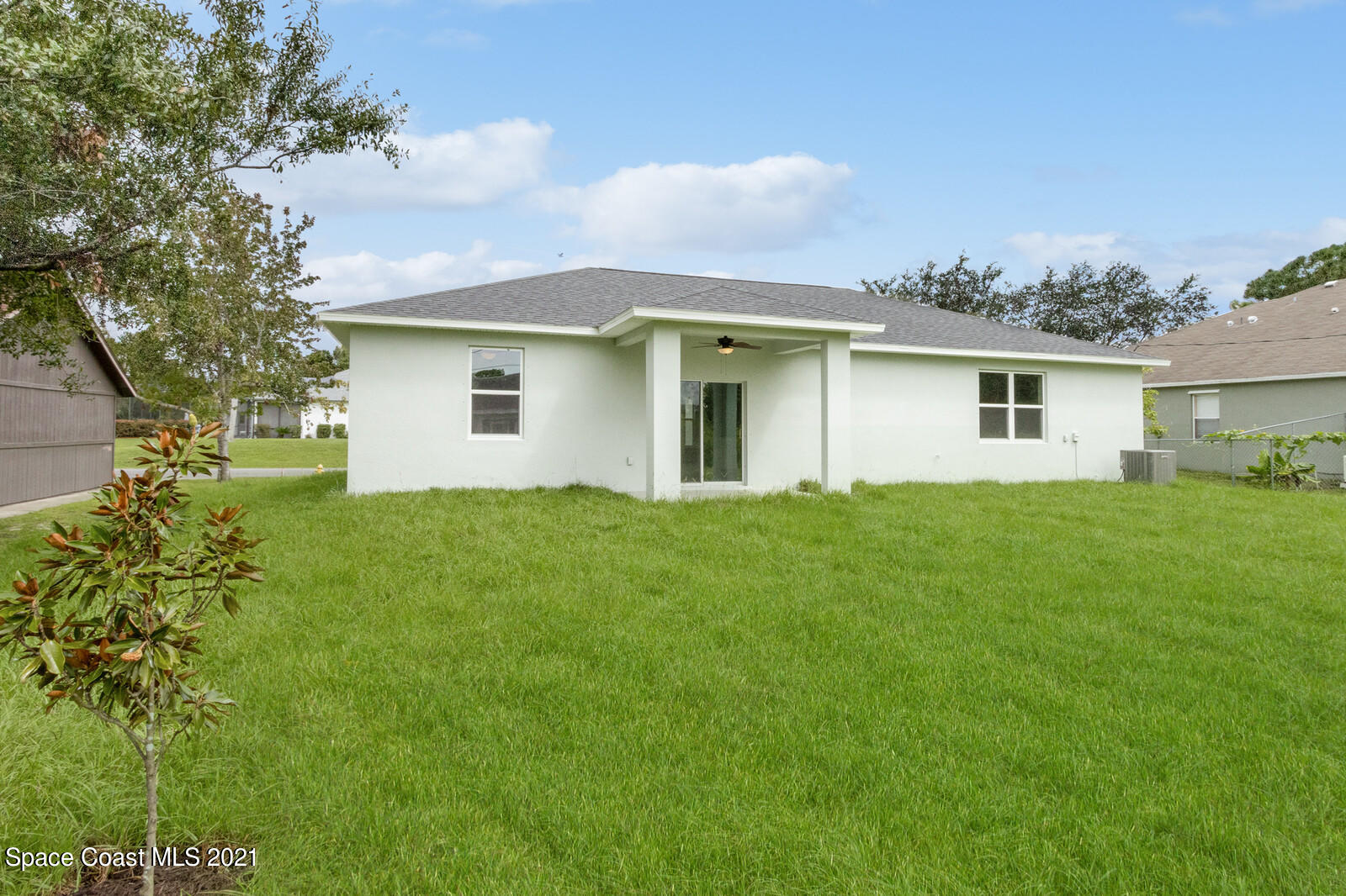 1475 Wakefield Road Southeast Palm Bay, FL 32909 - Photo 32 of 52 05_1475Wakefield104_mls