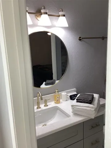 a close view of sink and tap