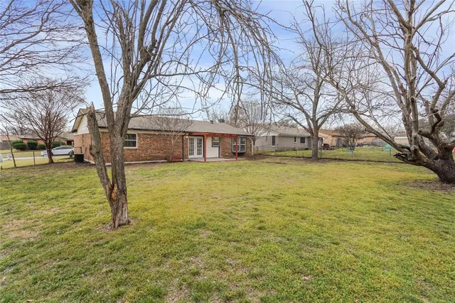 $2,350 | 245 Malone Avenue, Crowley, TX 76036