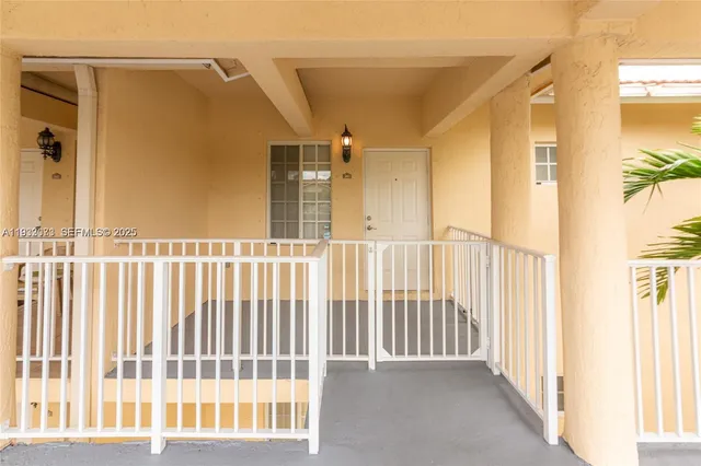 $2,650 | 6990 Northwest 179th Street, Unit 2012, Hialeah, FL 33015