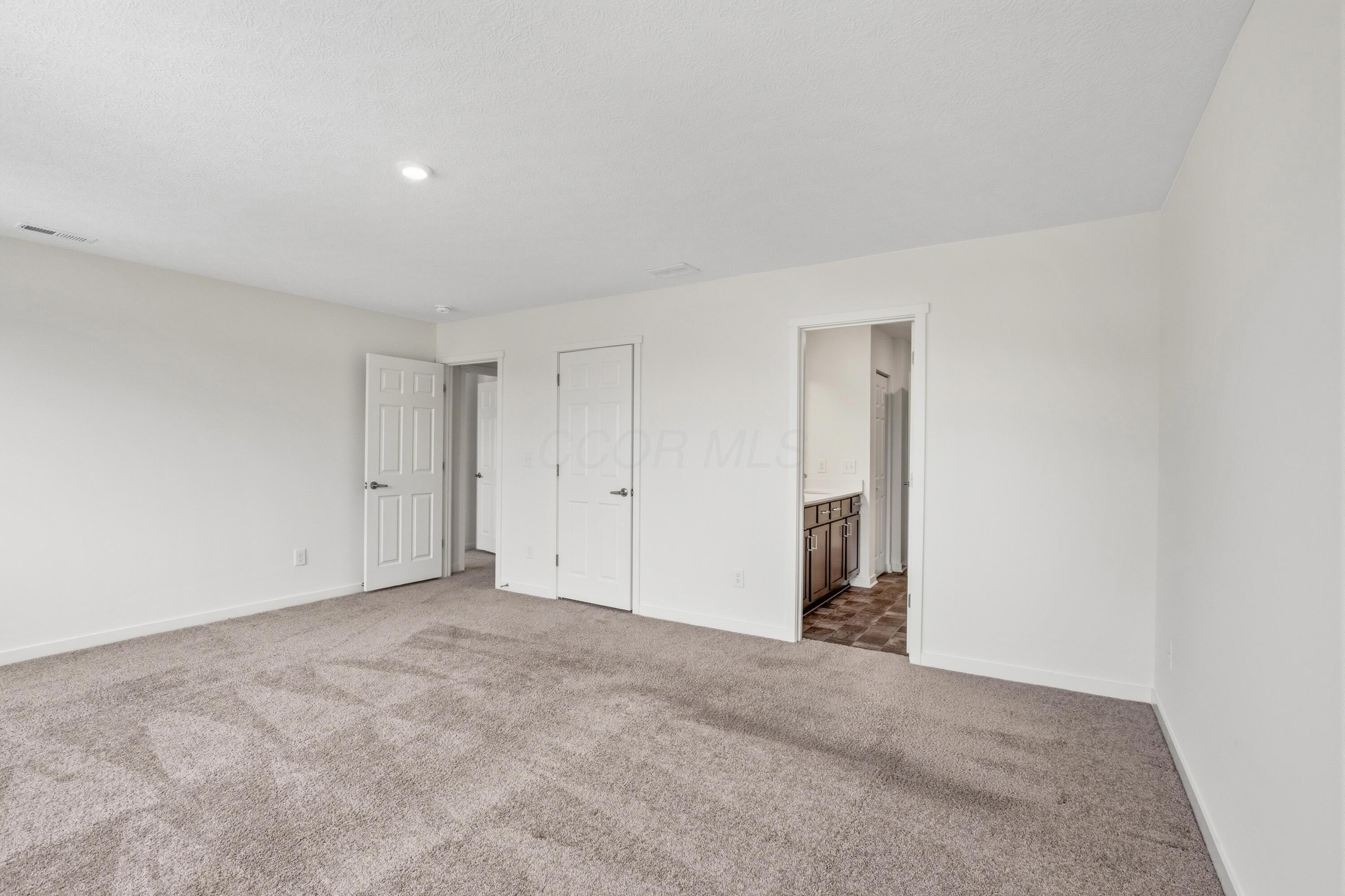 6007 Bears Run Road Columbus, OH 43232 - Photo 24 of 28 AF1A6421