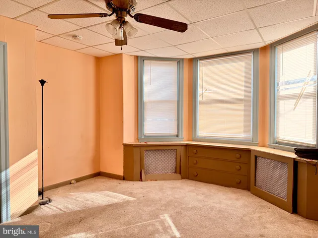 $270,000 | 139 South Sussex Street, Gloucester City, NJ 08030