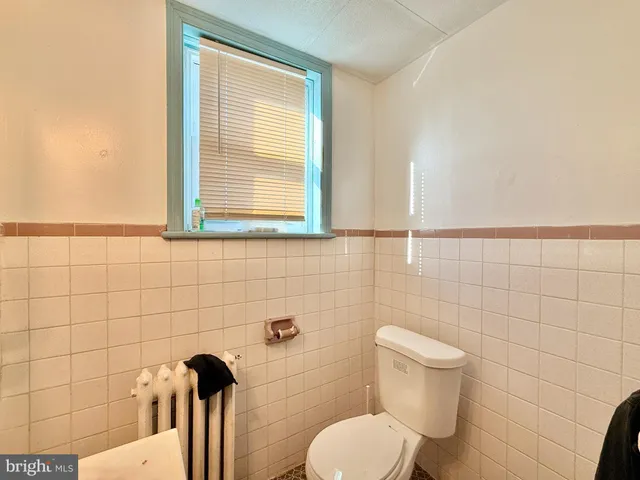 $270,000 | 139 South Sussex Street, Gloucester City, NJ 08030