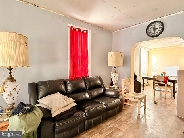 $270,000 | 139 South Sussex Street, Gloucester City, NJ 08030