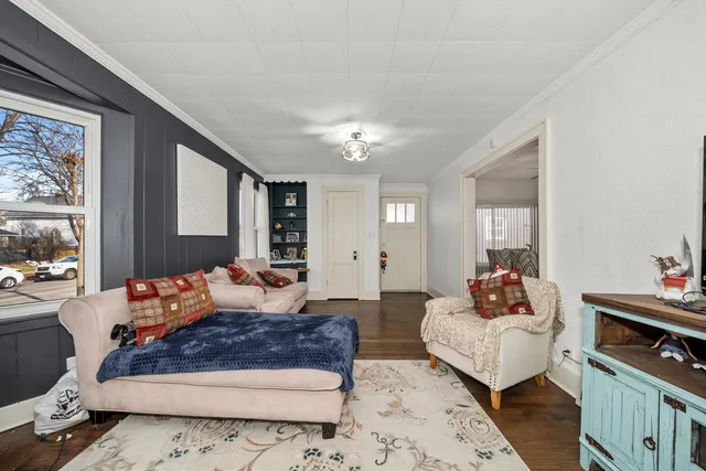 $415,000 | 6514 Sinclair Avenue, Berwyn, IL 60402