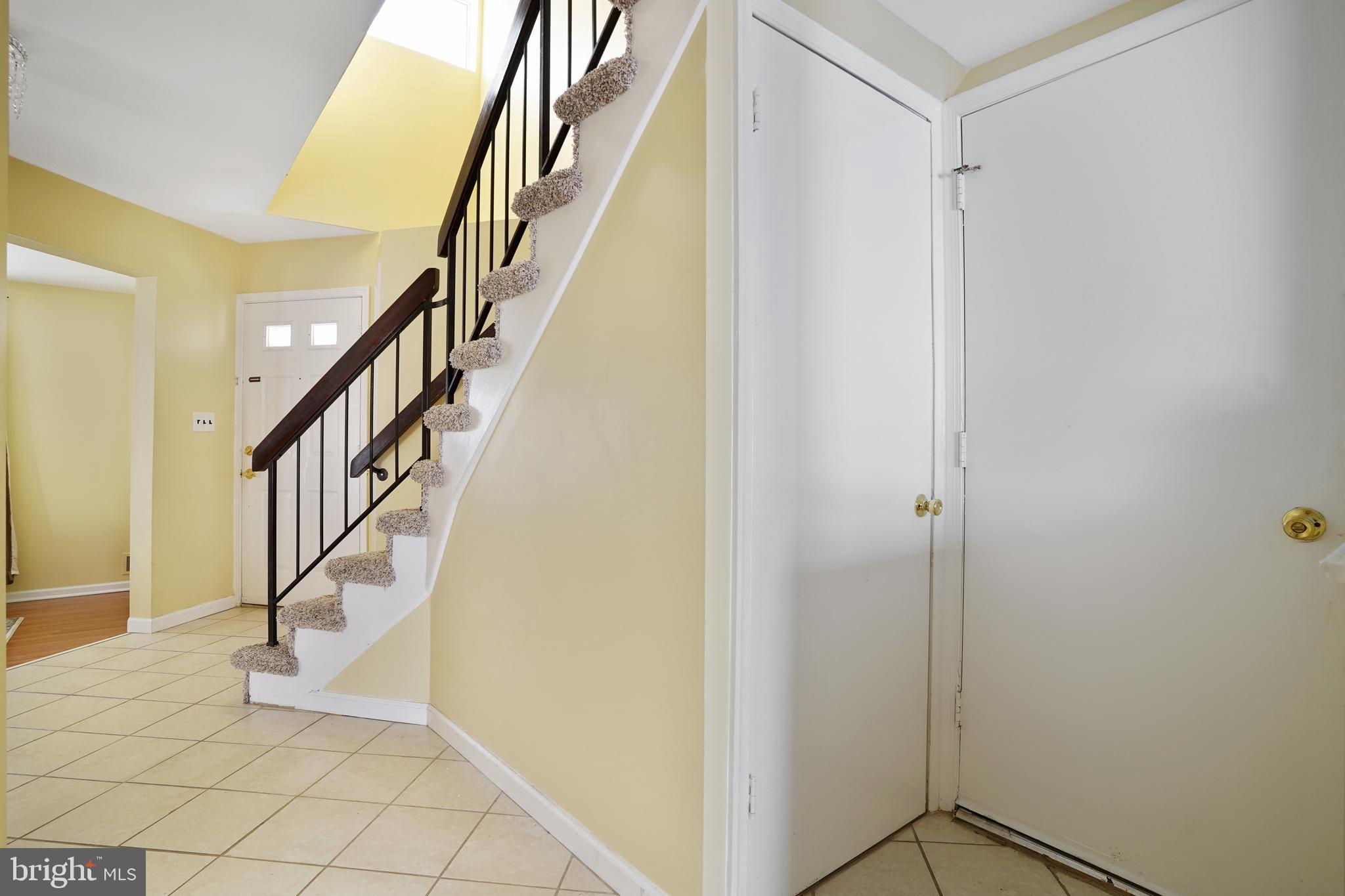 20 Allison Road East Windsor, NJ 08520 - Photo 17 of 36 Foyer
