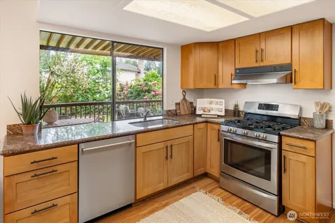 $998,000 | 20106 96th Avenue Northeast, Bothell, WA 98011