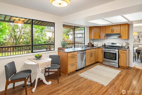 $998,000 | 20106 96th Avenue Northeast, Bothell, WA 98011