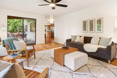 $998,000 | 20106 96th Avenue Northeast, Bothell, WA 98011