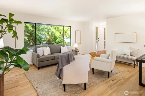 $998,000 | 20106 96th Avenue Northeast, Bothell, WA 98011