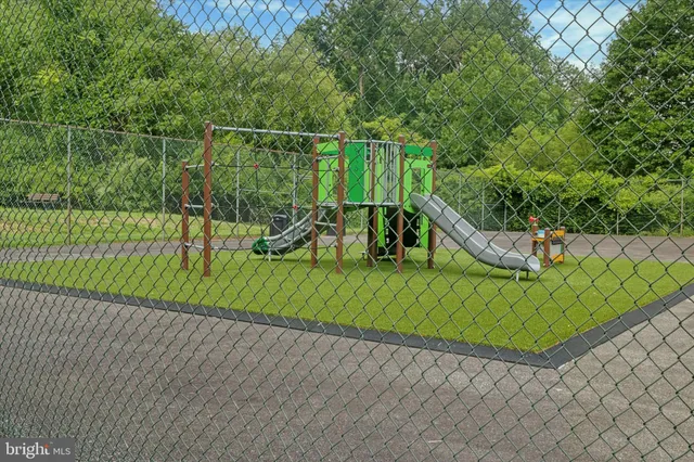 $319,000 | 242 Moria Place, Unit 242, Aston, PA 19014