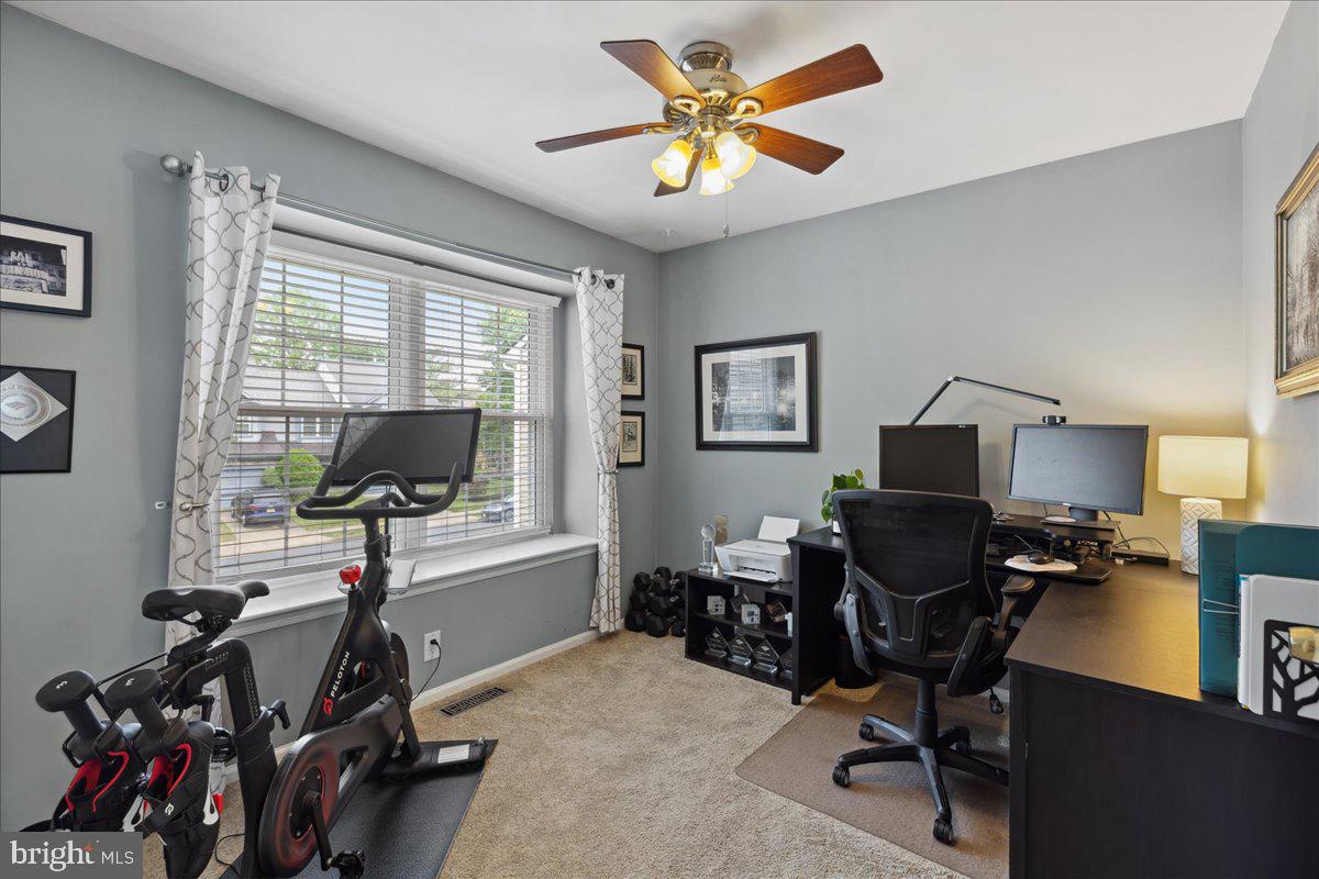 52 Kettlebrook Drive Mount Laurel, NJ 08054 - Photo 18 of 28 Bedroom #2 w/large window & ceiling fan/light