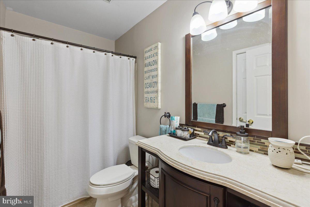 52 Kettlebrook Drive Mount Laurel, NJ 08054 - Photo 19 of 28 Full shower/tub combo bathroom upstairs