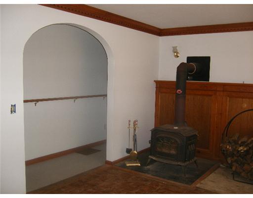 1069 Genthner Road Waldoboro, ME 04572 - Photo 10 of 12 Other. Living room archway