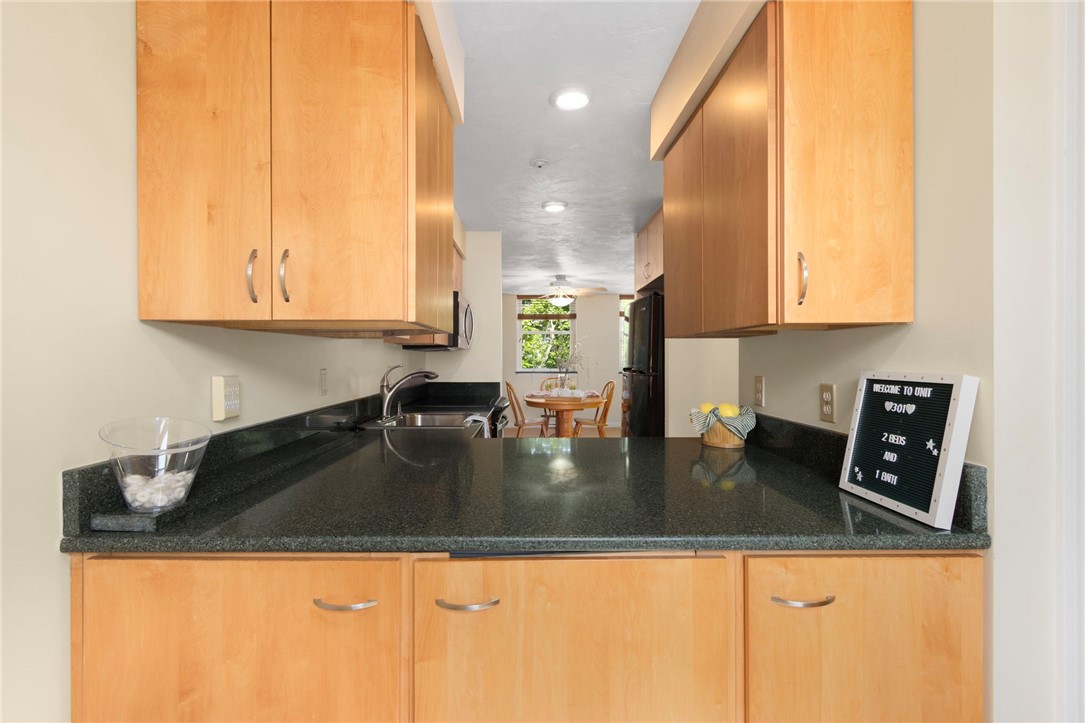3524 West Shore Road, Unit 301 Warwick, RI 02886 - Photo 3 of 26 Gallery Image 3