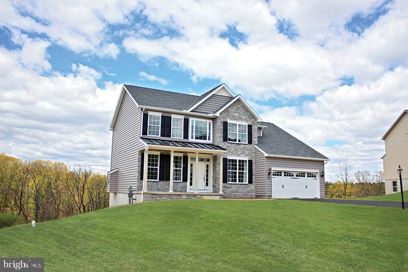 140 Fawn Hill Road, Unit 18 Hanover, PA 17331 - Photo 1 of 10