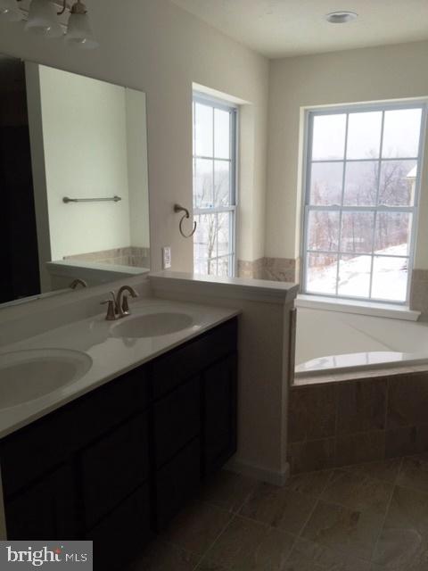 140 Fawn Hill Road, Unit 18 Hanover, PA 17331 - Photo 6 of 10