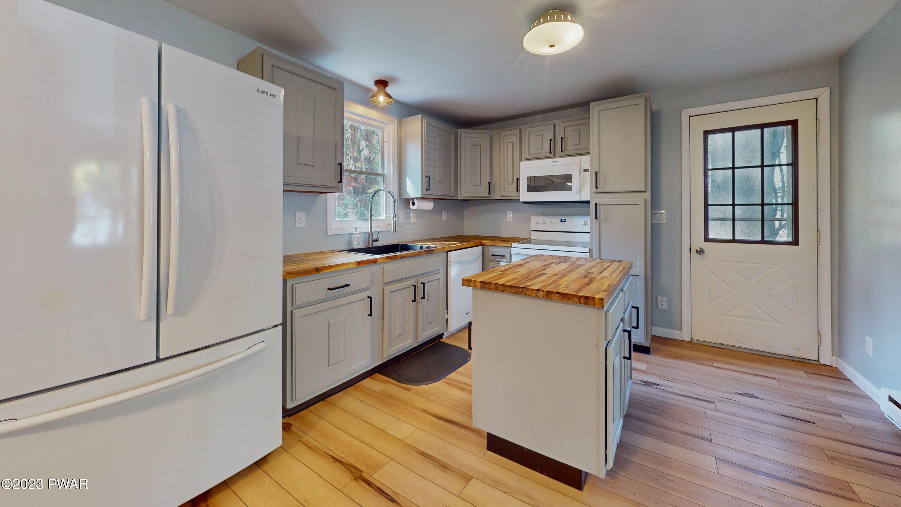 503 9th Street Matamoras, PA 18336 - Photo 7 of 28