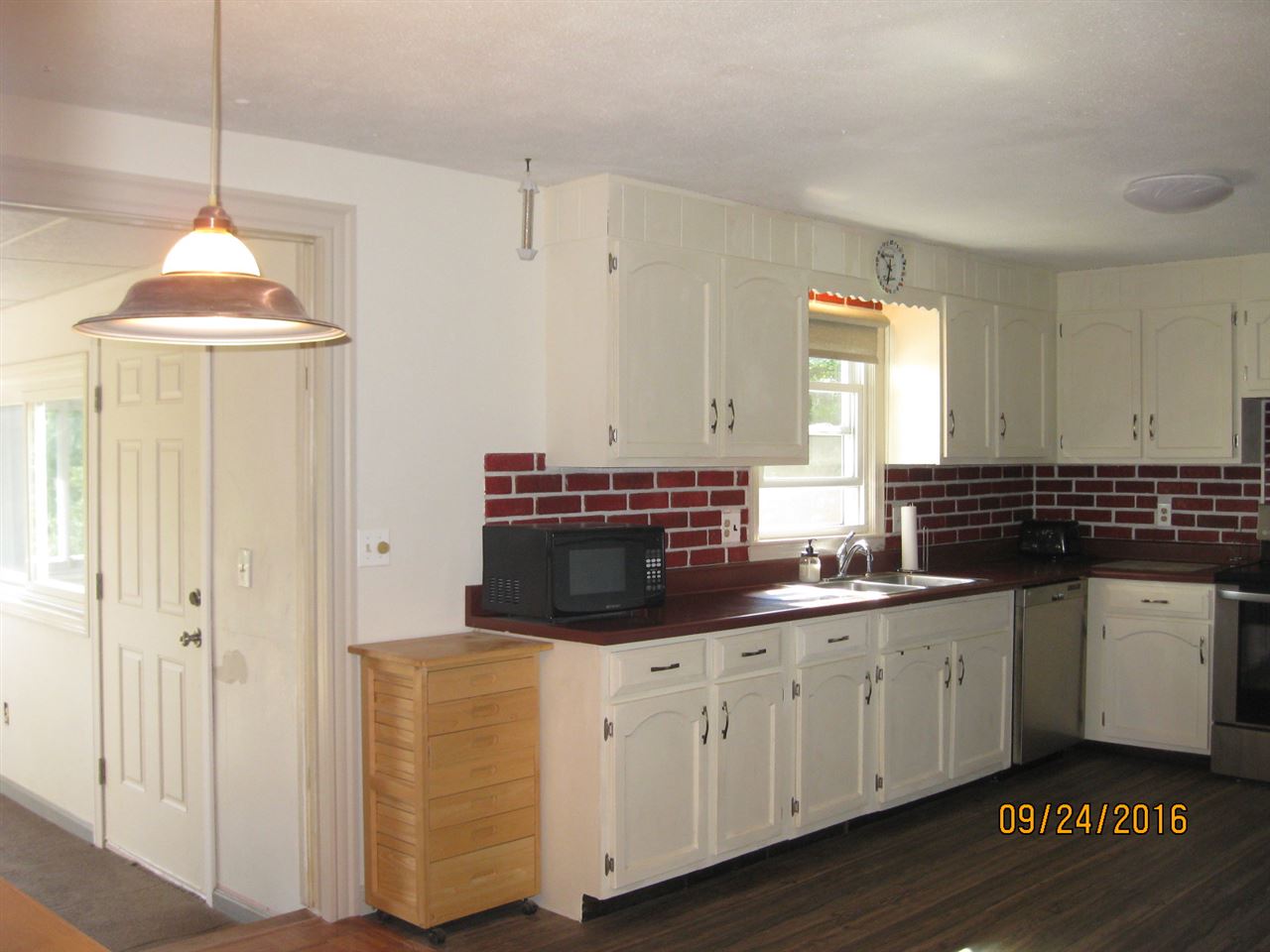 1 Anderson Lane Londonderry, NH 03053 - Photo 4 of 40 Gallery Image 4
