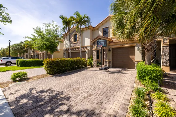 $470,000 | 4047 Allerdale Place, Coconut Creek, FL 33073