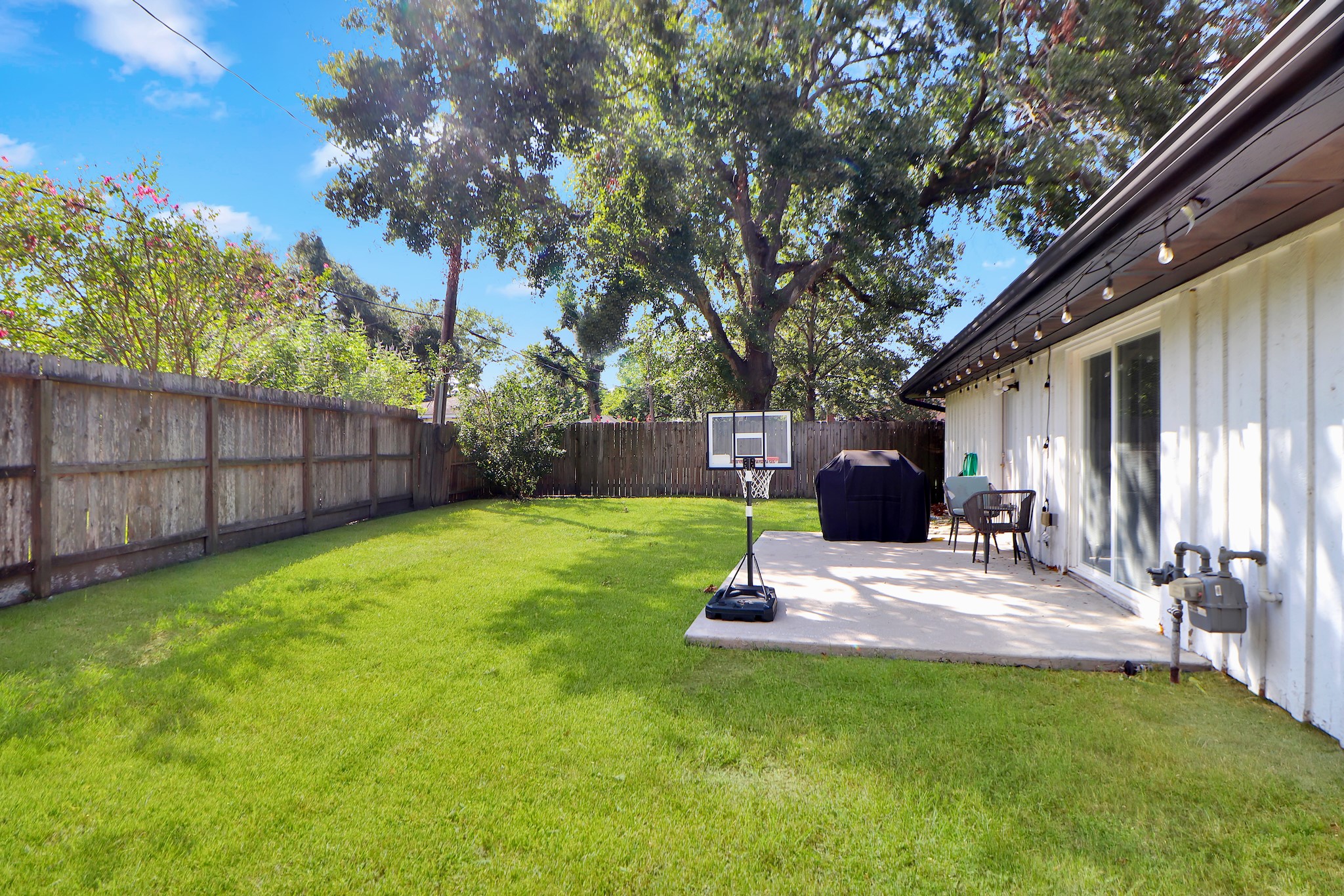 6111 Shadow Crest Street Houston, TX 77074 - Photo 14 of 15
