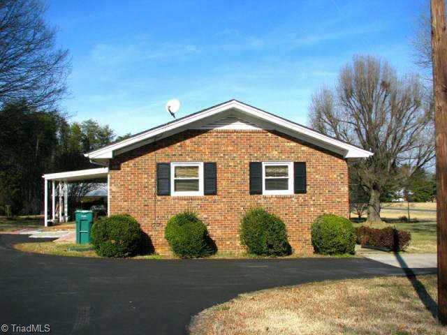 906 Knowles Road Reidsville, NC 27320 - Photo 2 of 9 Other. Side View