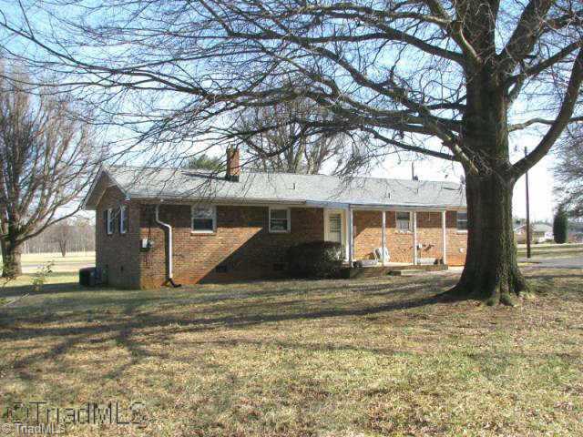 906 Knowles Road Reidsville, NC 27320 - Photo 3 of 9 Other. Back View