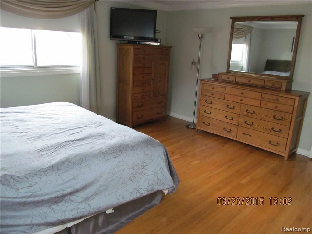 25601 Branchaster Road Farmington Hills, MI 48336 - Photo 16 of 23