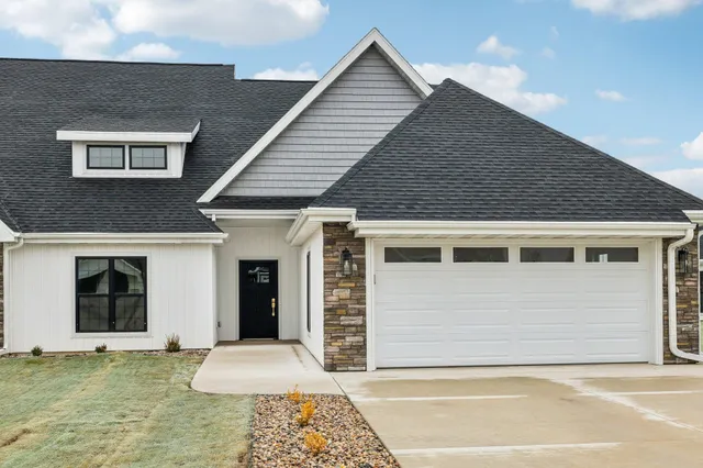 $358,000 | 314 Willow Street, Pardeeville, WI 53954