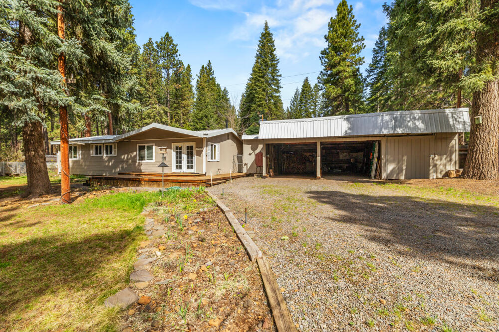 29909 Pelican Butte Road Klamath Falls, OR 97601 - Photo 2 of 31 Gallery Image 2