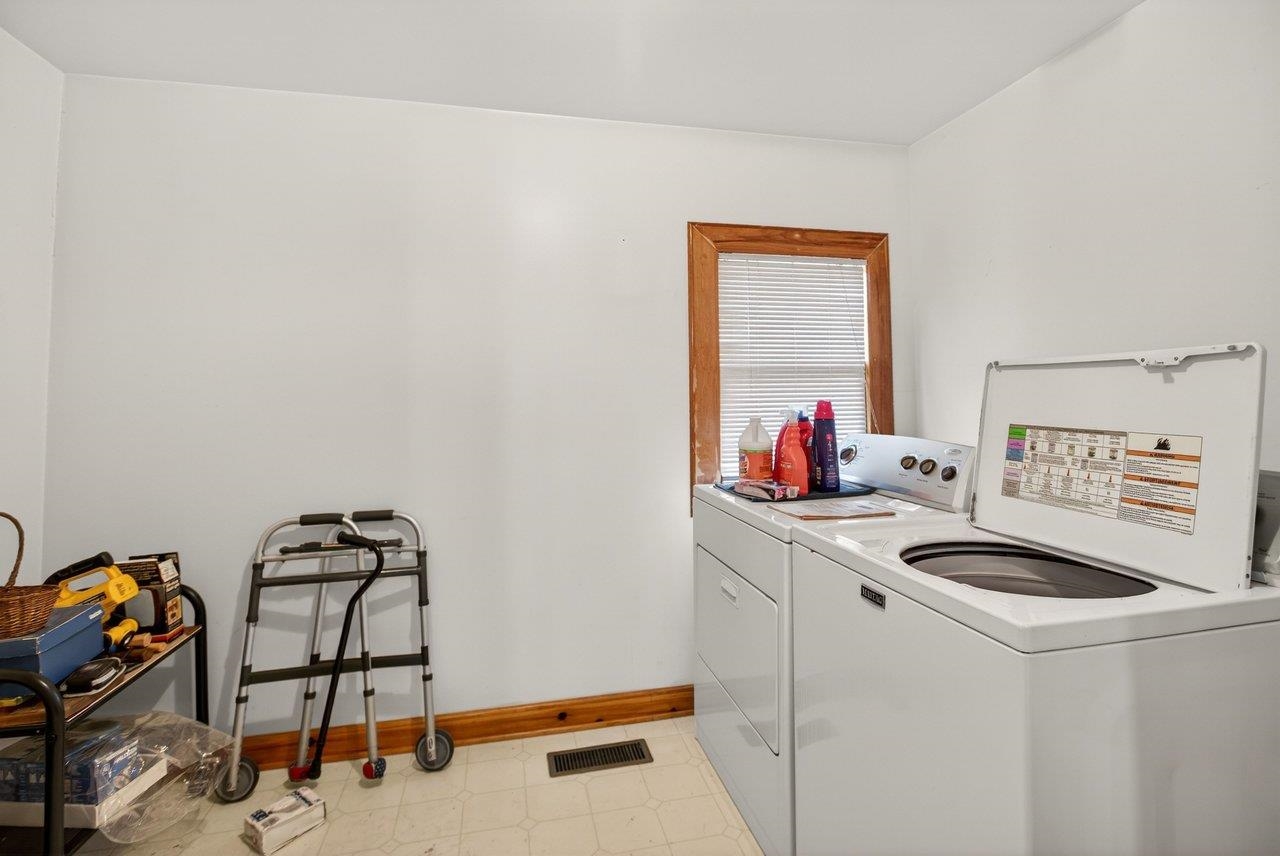 10677 Allman Road Dayton, VA 22821 - Photo 13 of 57