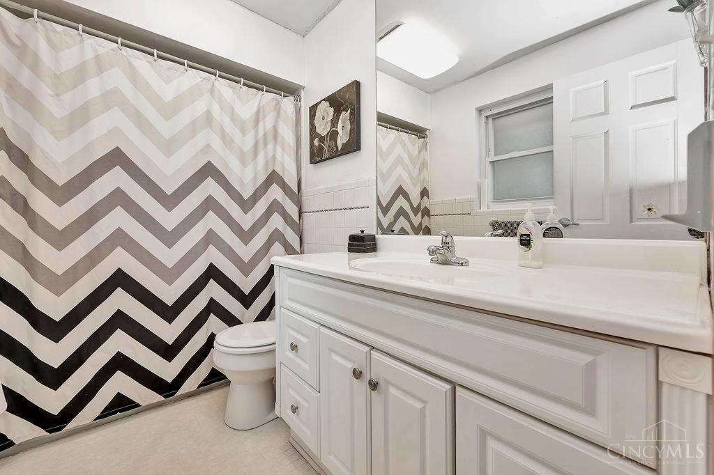 10518 Pottinger Road Cincinnati, OH 45251 - Photo 17 of 38 Gallery Image 17