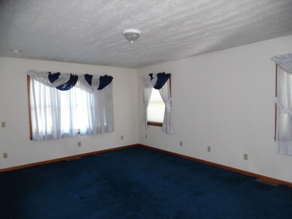 1794 North Meridian Road Ovid, MI 48866 - Photo 12 of 19 31302651-11.JPG