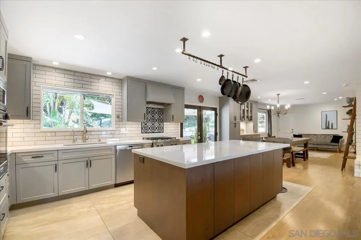 10162 Sierra Madre Road Spring Valley, CA 91977 - Photo 11 of 36