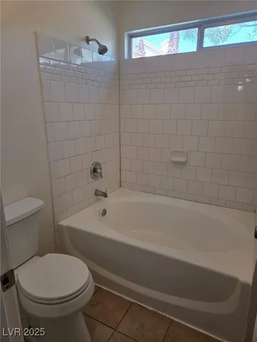 $2,000 | 5027 Vista Del Rio Way, North Las Vegas, NV 89031