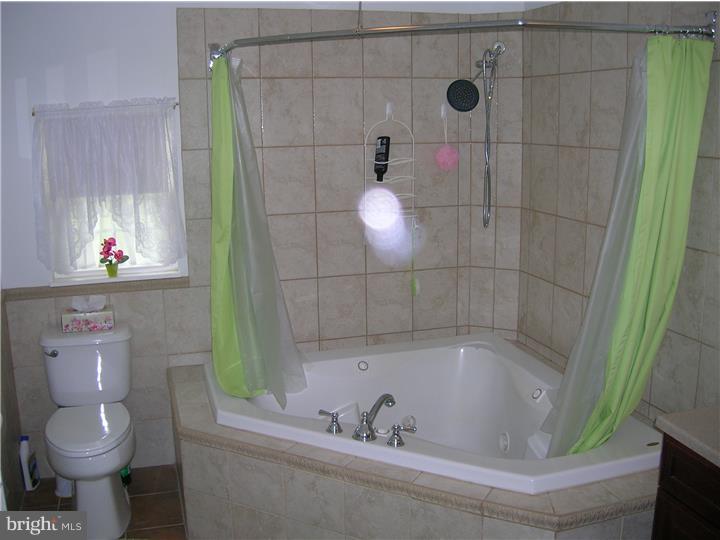 332 Upper Valley Road North Wales, PA 19454 - Photo 18 of 23 Master Bathroom