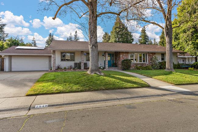 2549 Morley Way Sacramento, CA 95864 - Photo 43 of 44 front view of house with a yard
