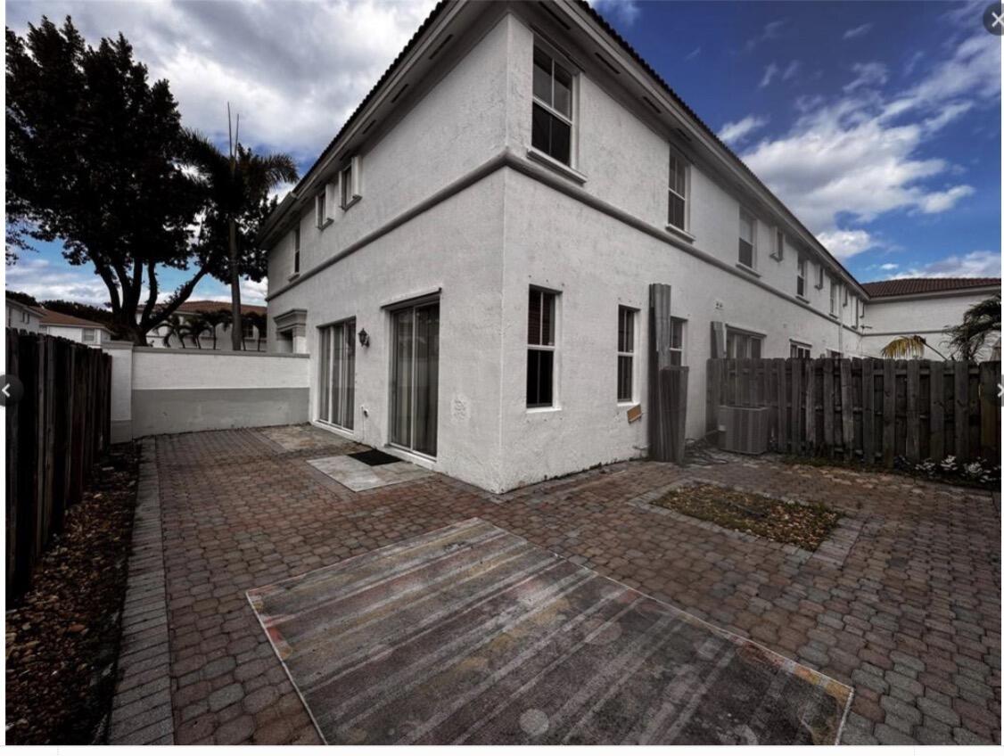 15746 Southwest 41st Street Miramar, FL 33027 - Photo 11 of 12 IMG_9466
