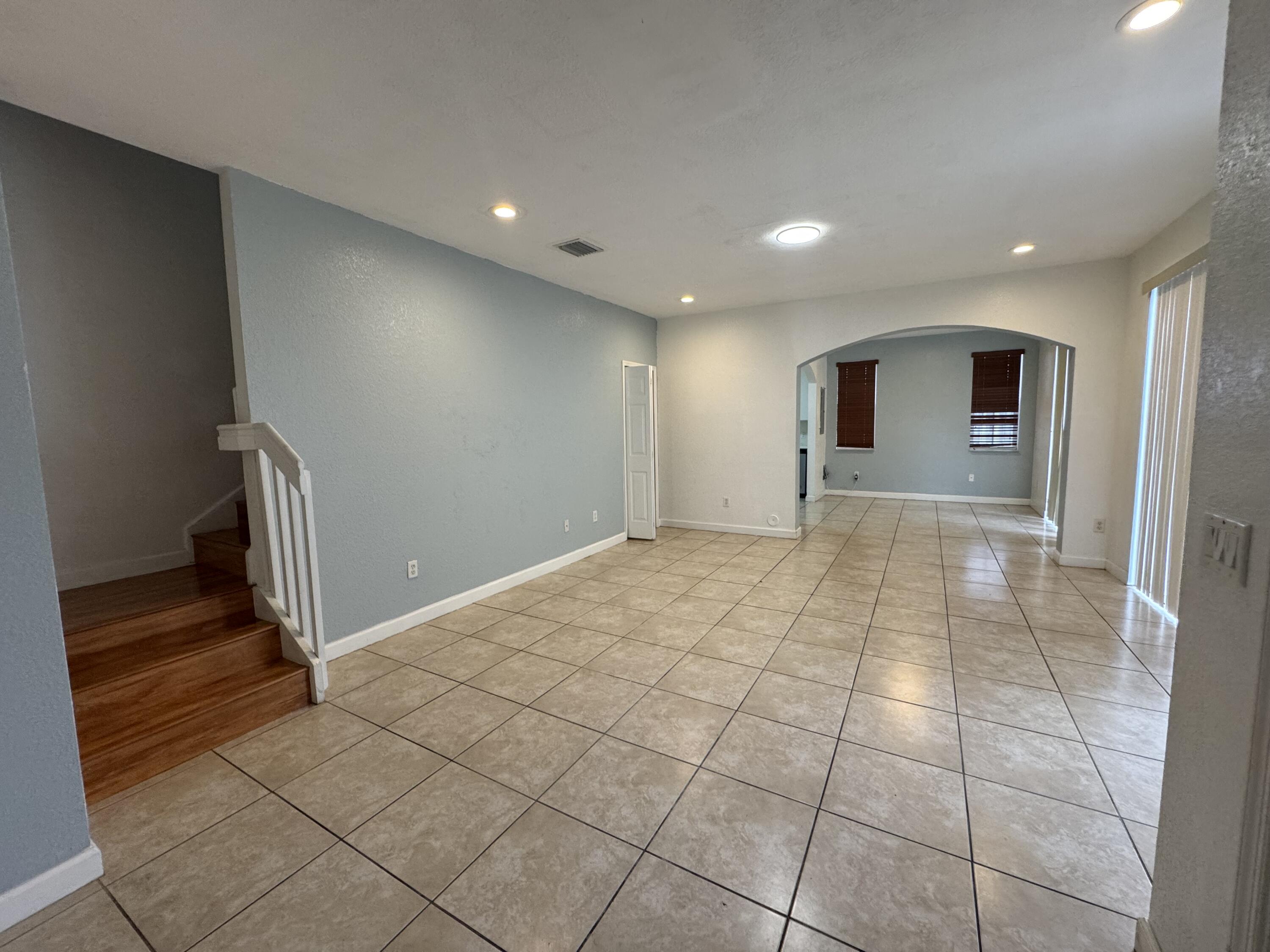 15746 Southwest 41st Street Miramar, FL 33027 - Photo 14 of 16 IMG_9501