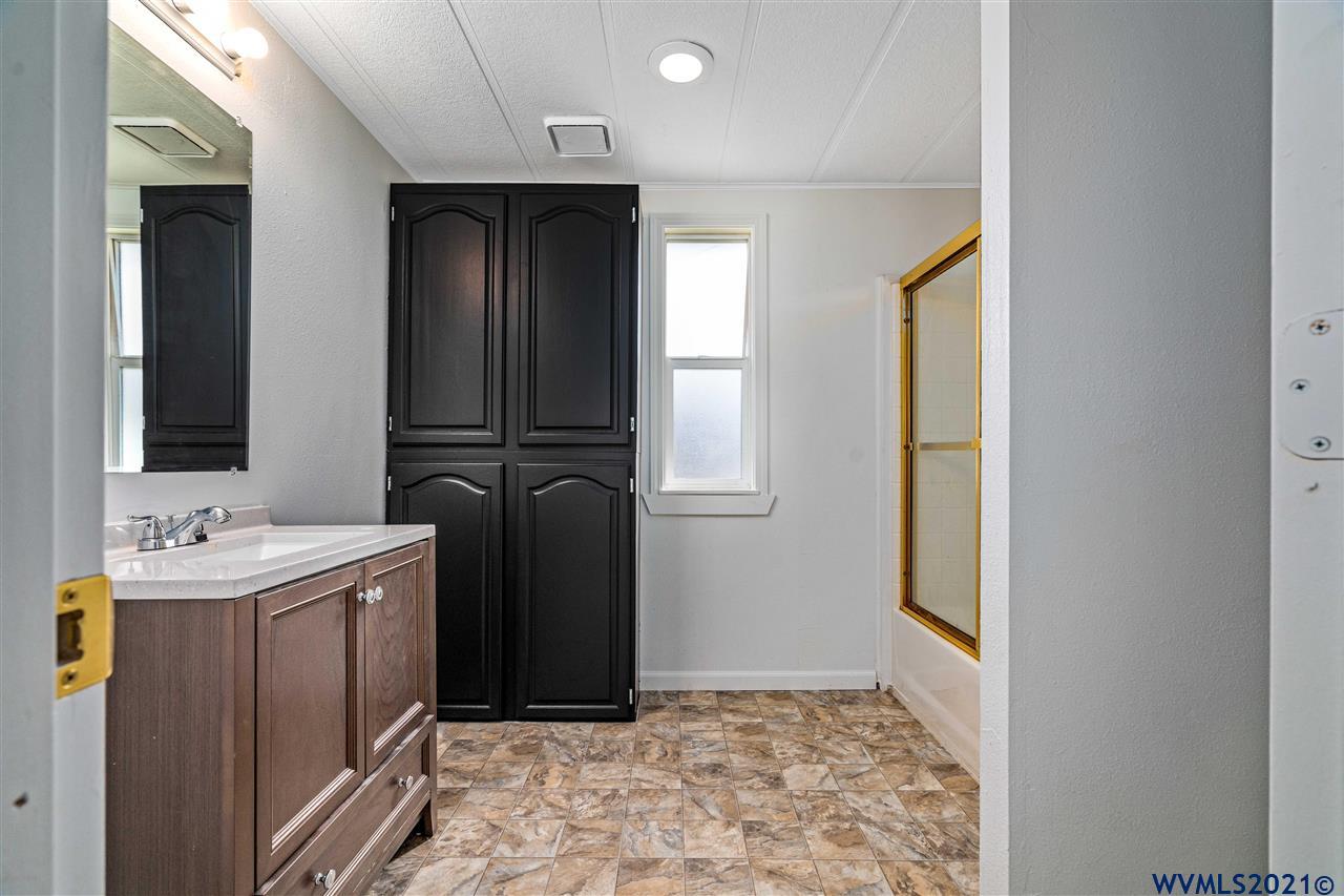 3258 Turner Road Southeast Salem, OR 97302 - Photo 15 of 17 Gallery Image 15