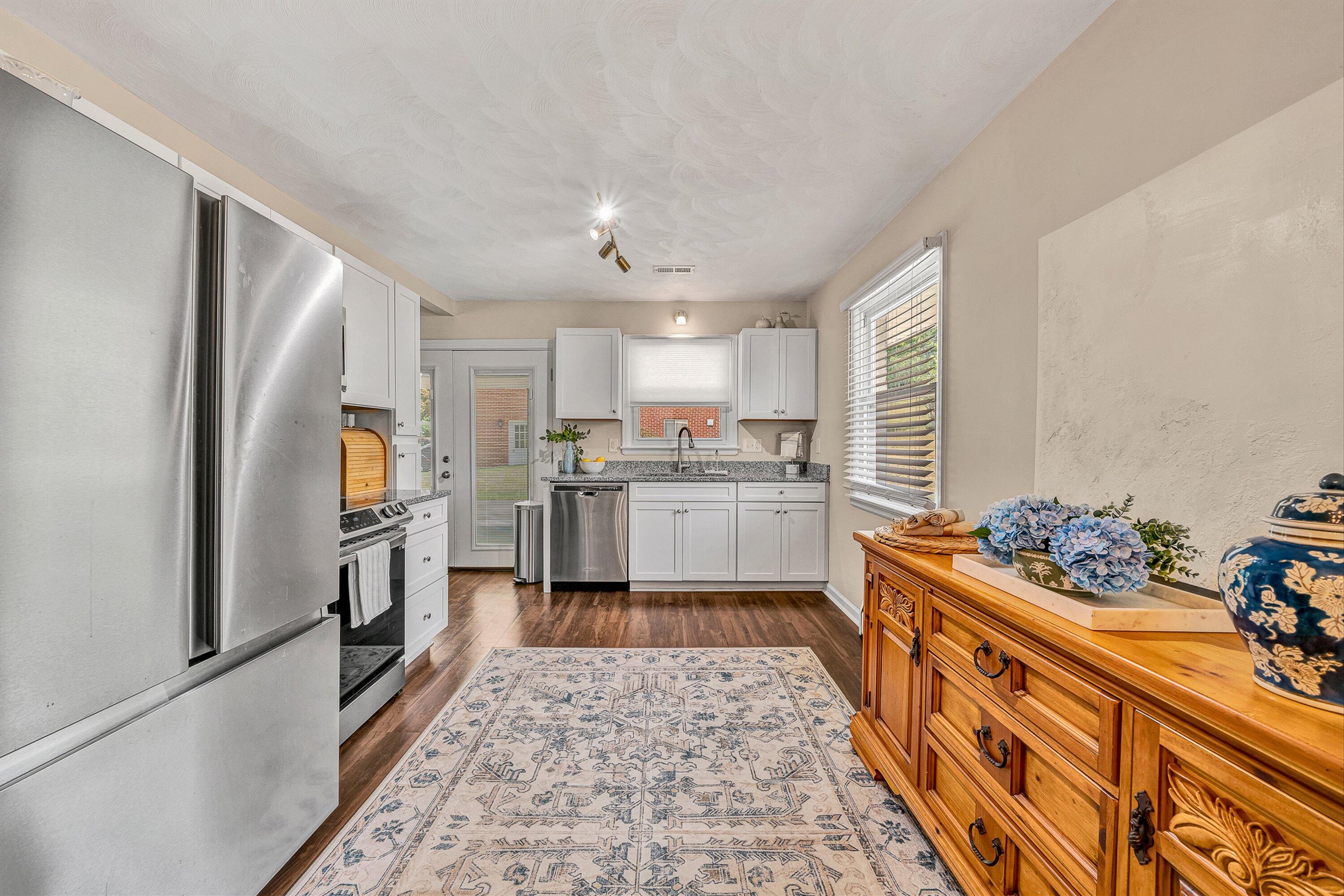 3109 Longhorn Road Roanoke, VA 24018 - Photo 14 of 62 22-VM-02859