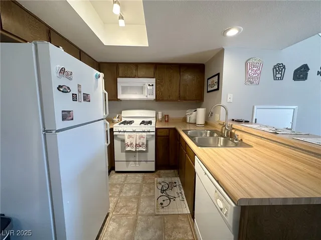 $215,990 | 3740 Desert Marina Drive, Unit 12, Laughlin, NV 89029