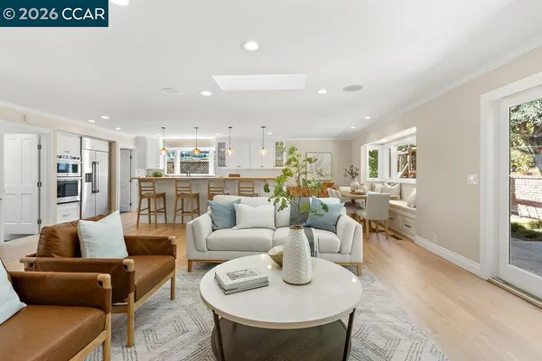 $1,595,000 | 7 Whitehall Drive, Orinda, CA 94563