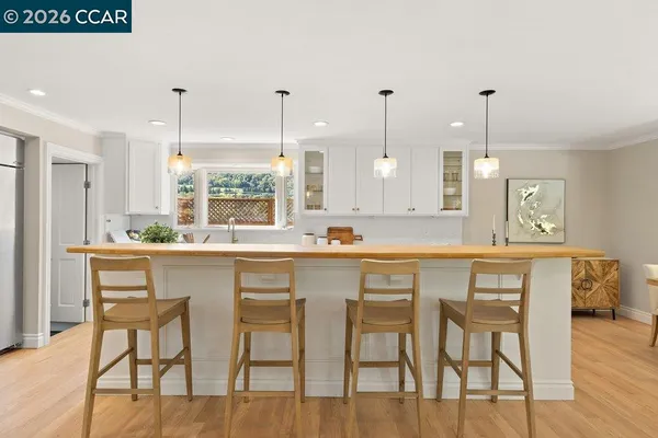 $1,595,000 | 7 Whitehall Drive, Orinda, CA 94563